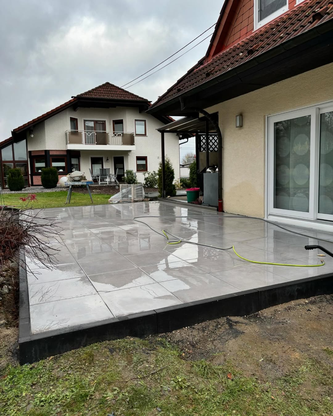 Terrasse fertig gestaltet